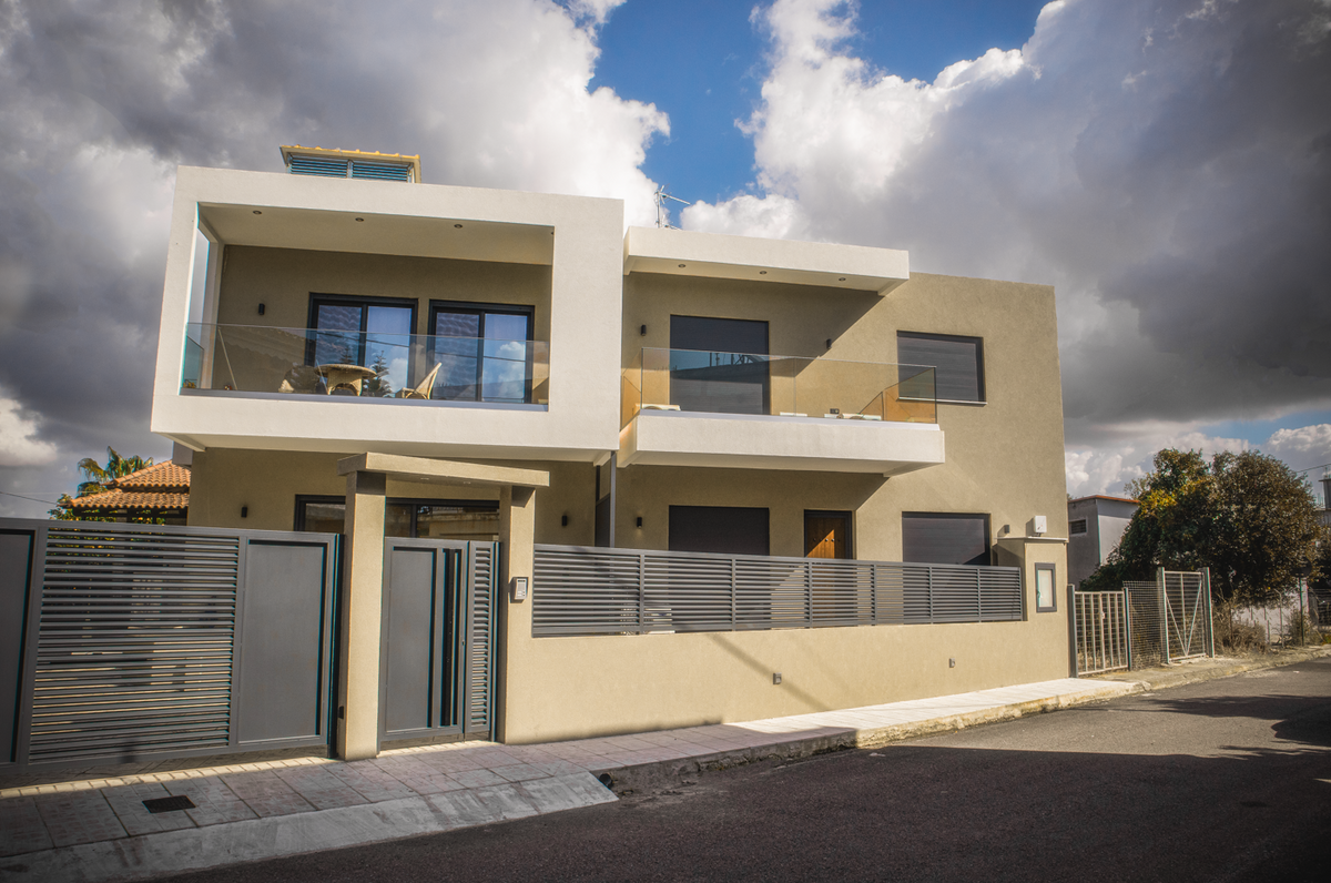 LUXURY REAL ESTATE